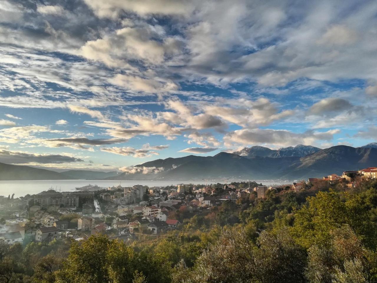 Apartment Sea&Sky Tivat Exterior photo